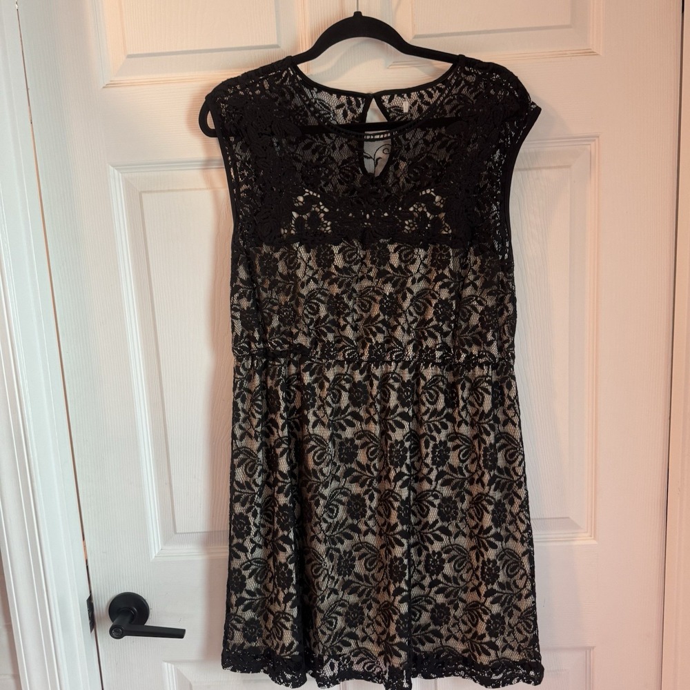 Black‎ and cream lace dress Pinky Size XL cap sleeves- knee length Boho Gothic